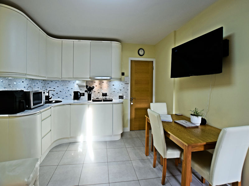 serviced apartment for winter let in Jersey