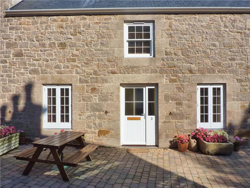 Jersey Accommodation 2824 285 Macoles Self Catering Holidays