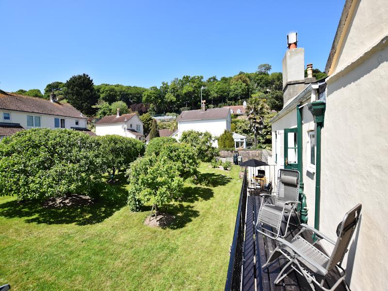 macoles self catering jersey