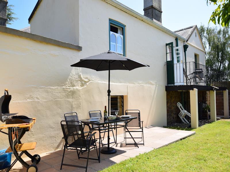 macoles self catering jersey