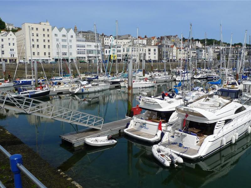 Macoles - Apartments in St Peter Port  - Guernsey